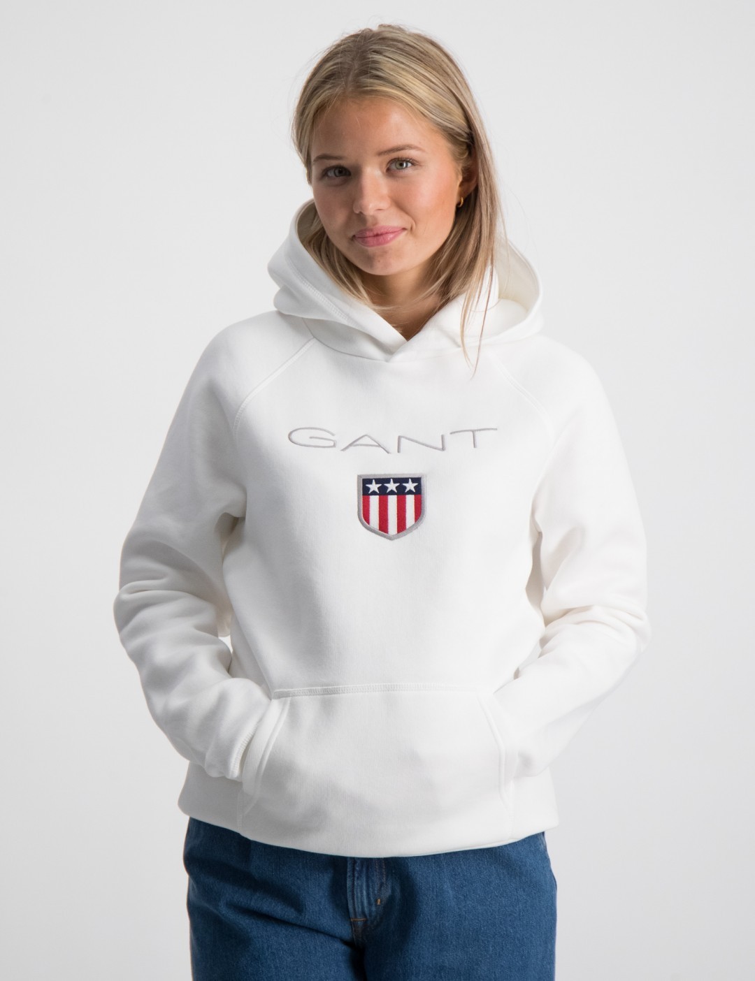 Gant shield hoodie white on sale