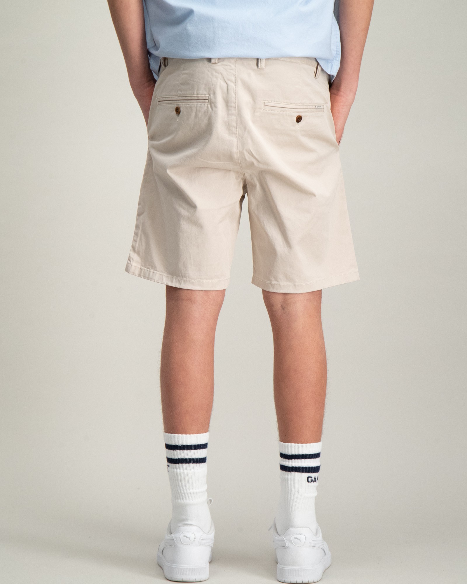 Gant Boys Olive Solid Mid-rise Regular Fit Chino Shorts