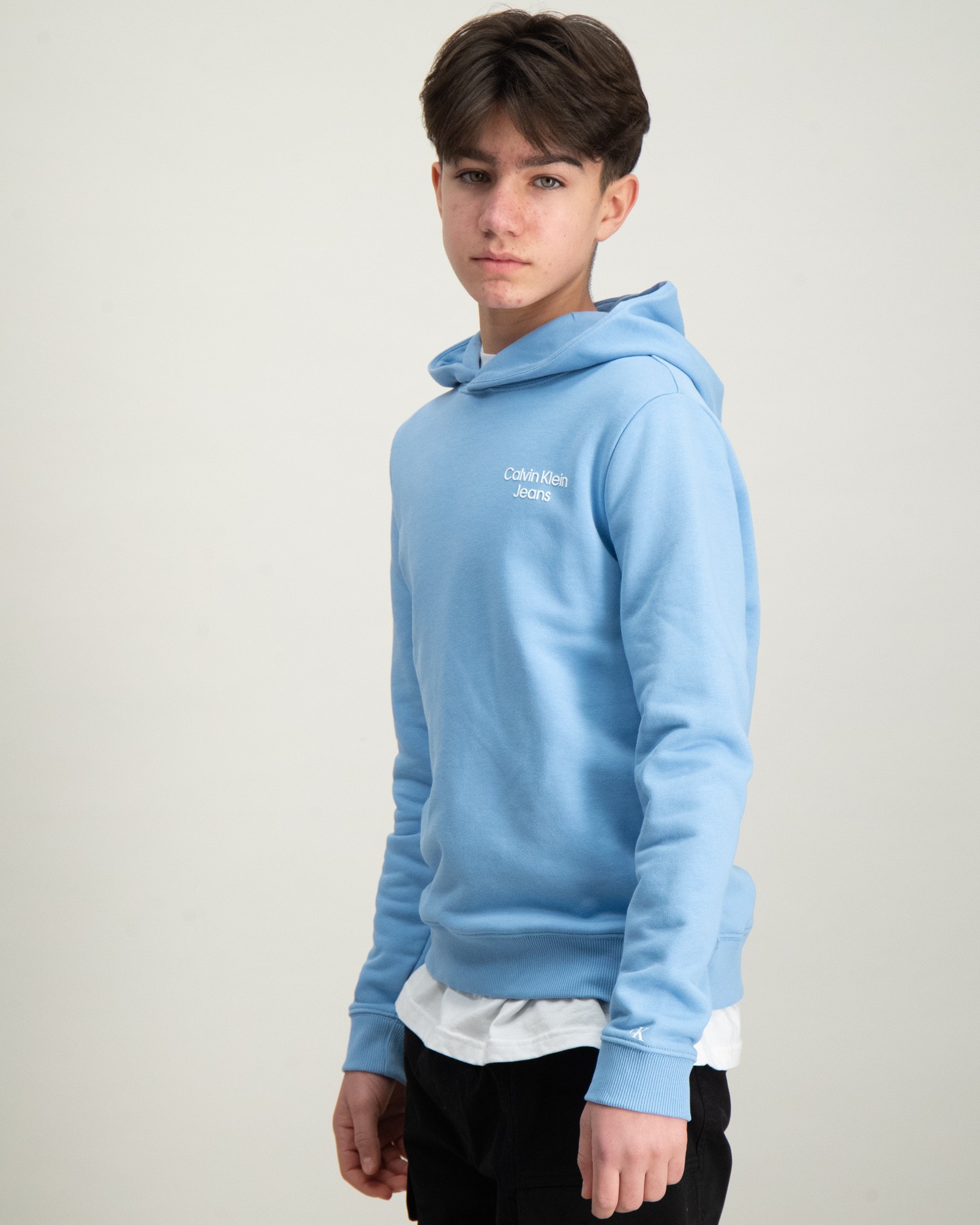 Calvin Klein CKJ STACK LOGO HOODIE Blå til Gutt | Kids Brand Store