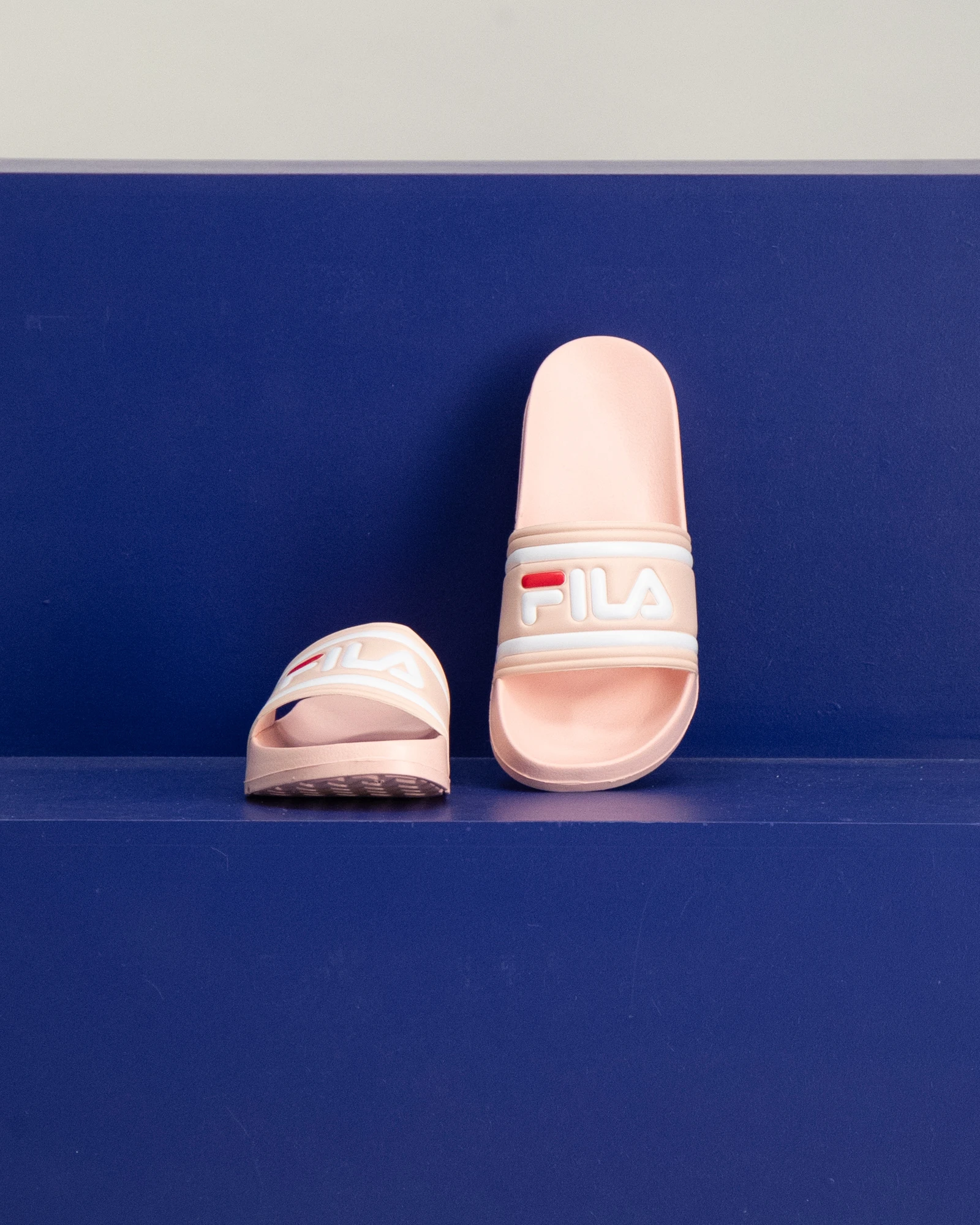 Fila MORRO BAY slipper teens Rosa för Unisex | Kids Brand Store