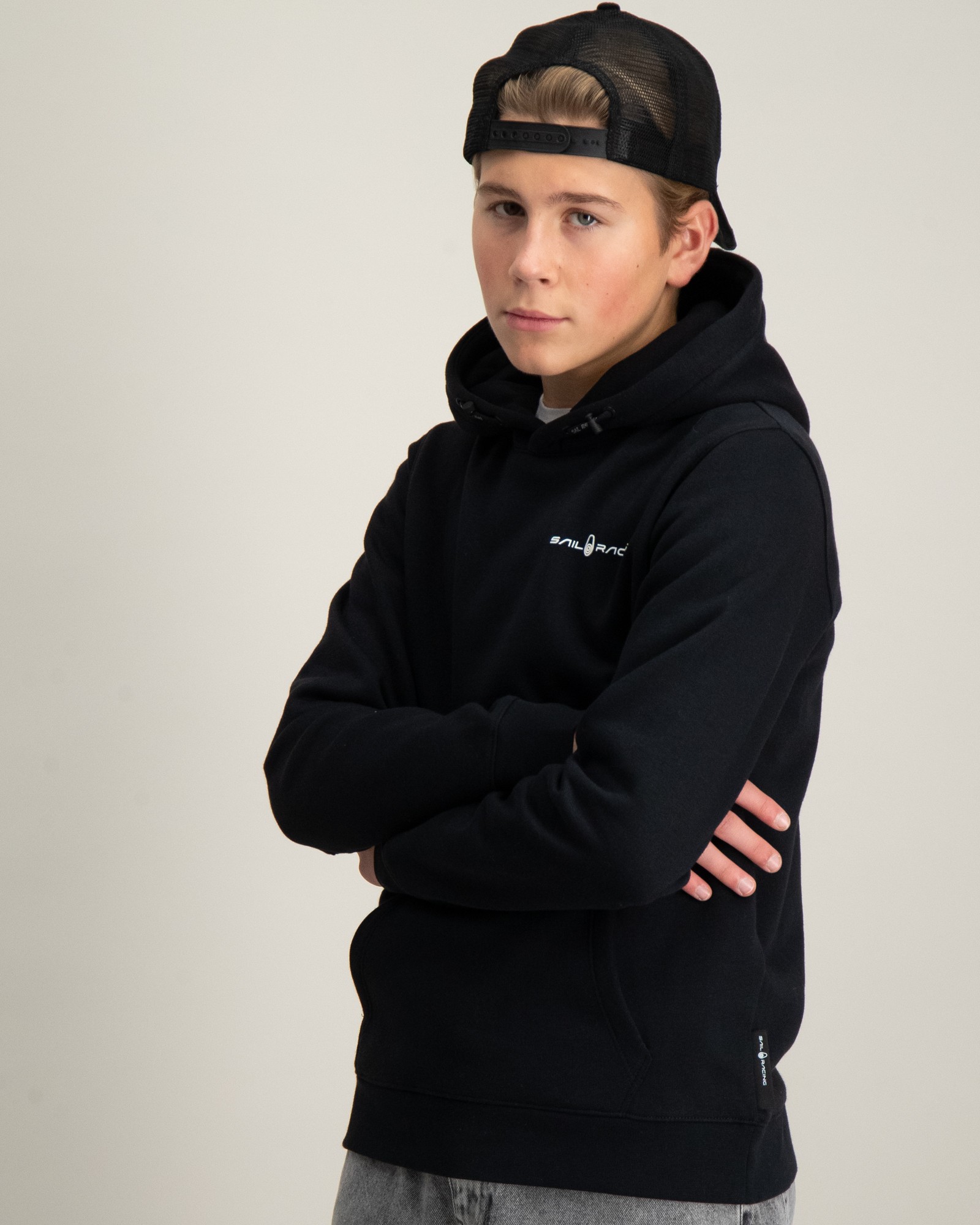 Sail Racing JR BOWMAN LOGO HOOD Svart til Gutt | Kids Brand Store