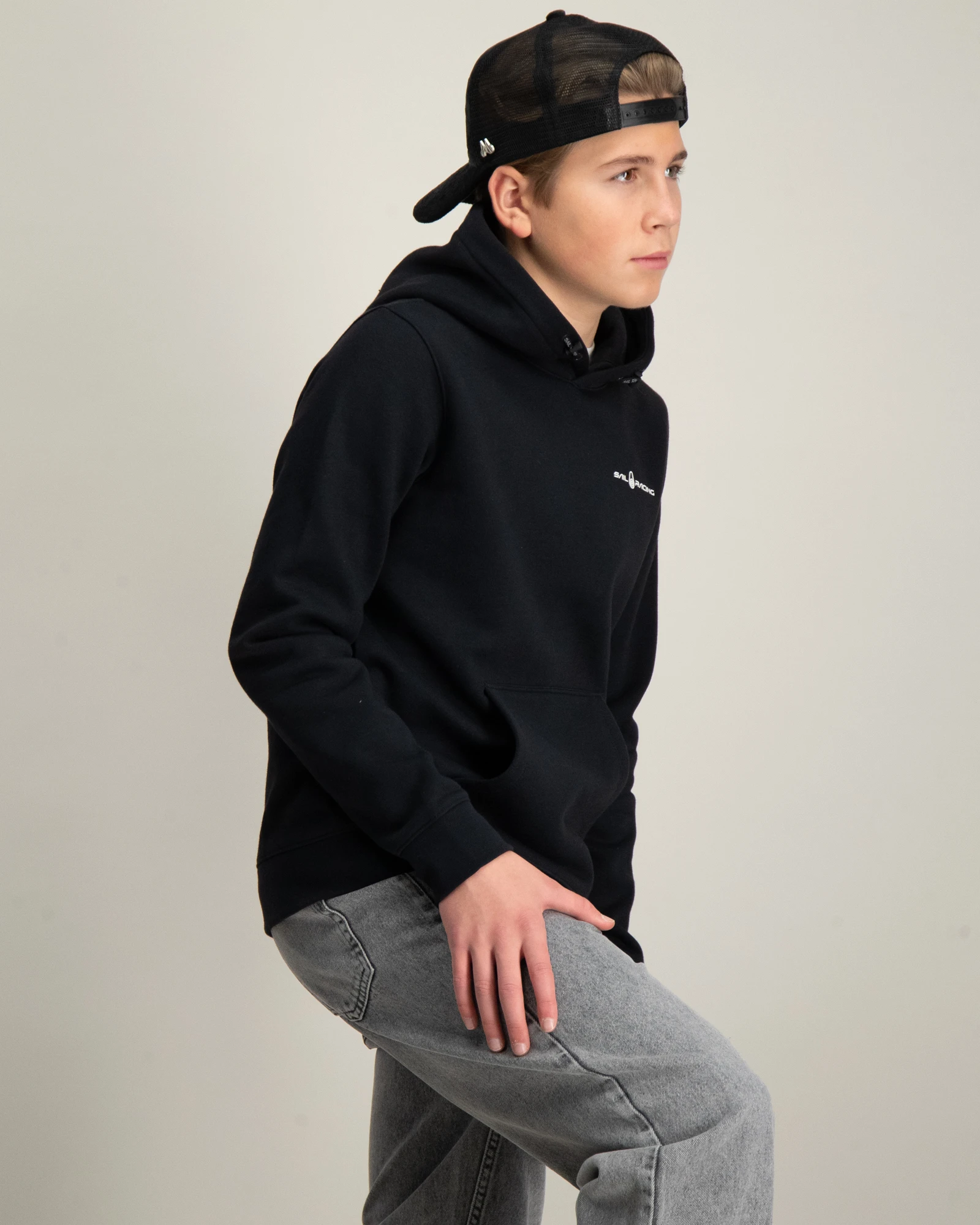 Sail Racing JR BOWMAN LOGO HOOD Svart til Gutt | Kids Brand Store