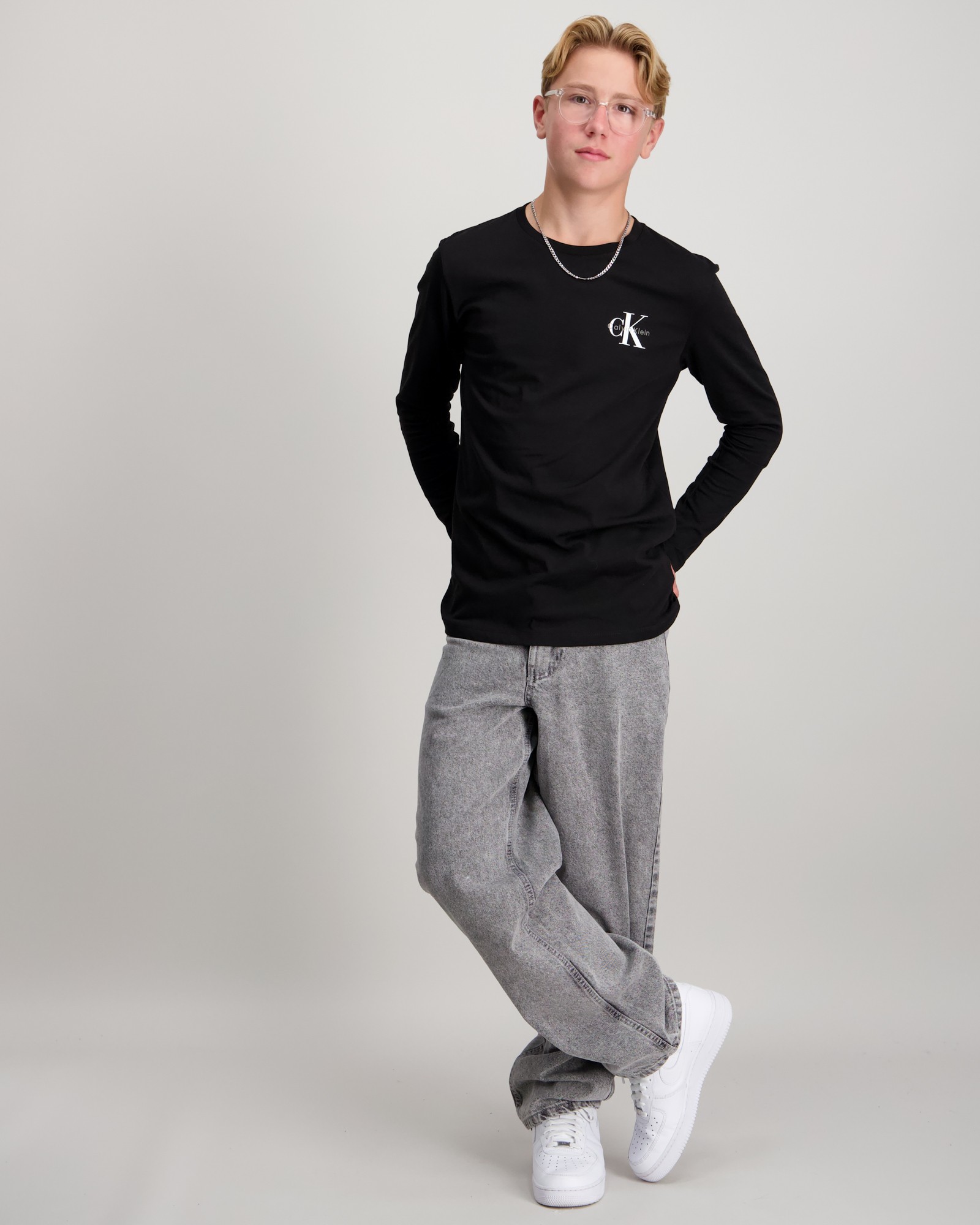 Calvin Klein CHEST MONOLOGO LS T-SHIRT Zwart voor Jongens Kids