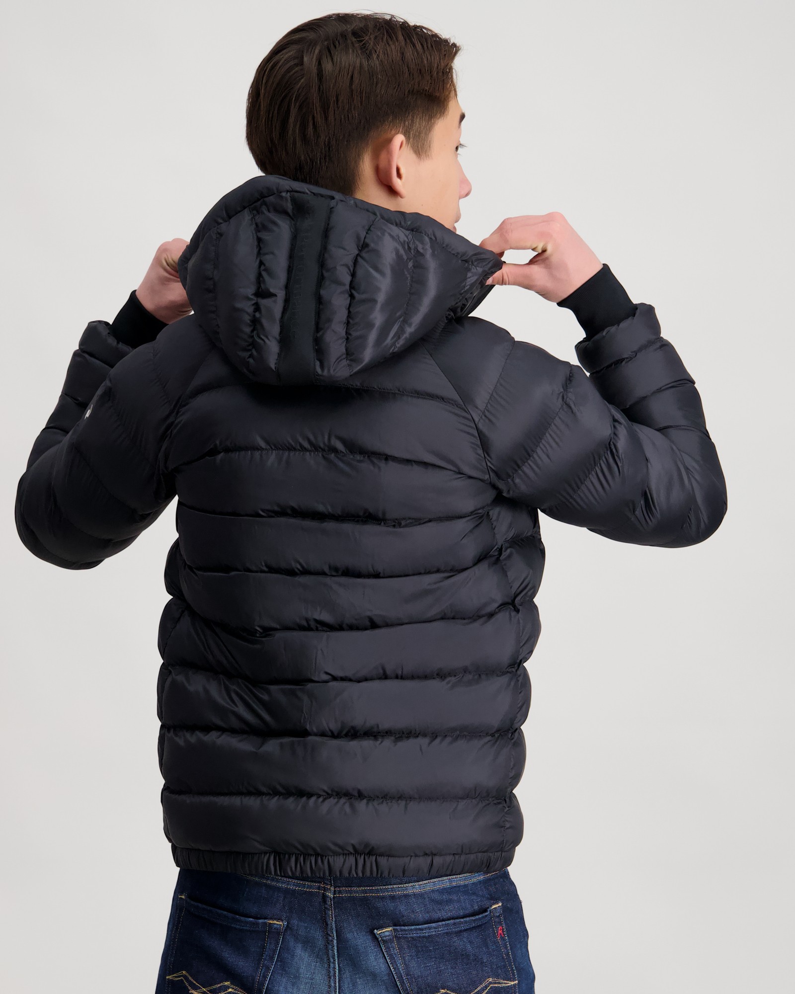 Peak Performance Jr Tomic Insulated Hood Schwarz für Jungen Kids