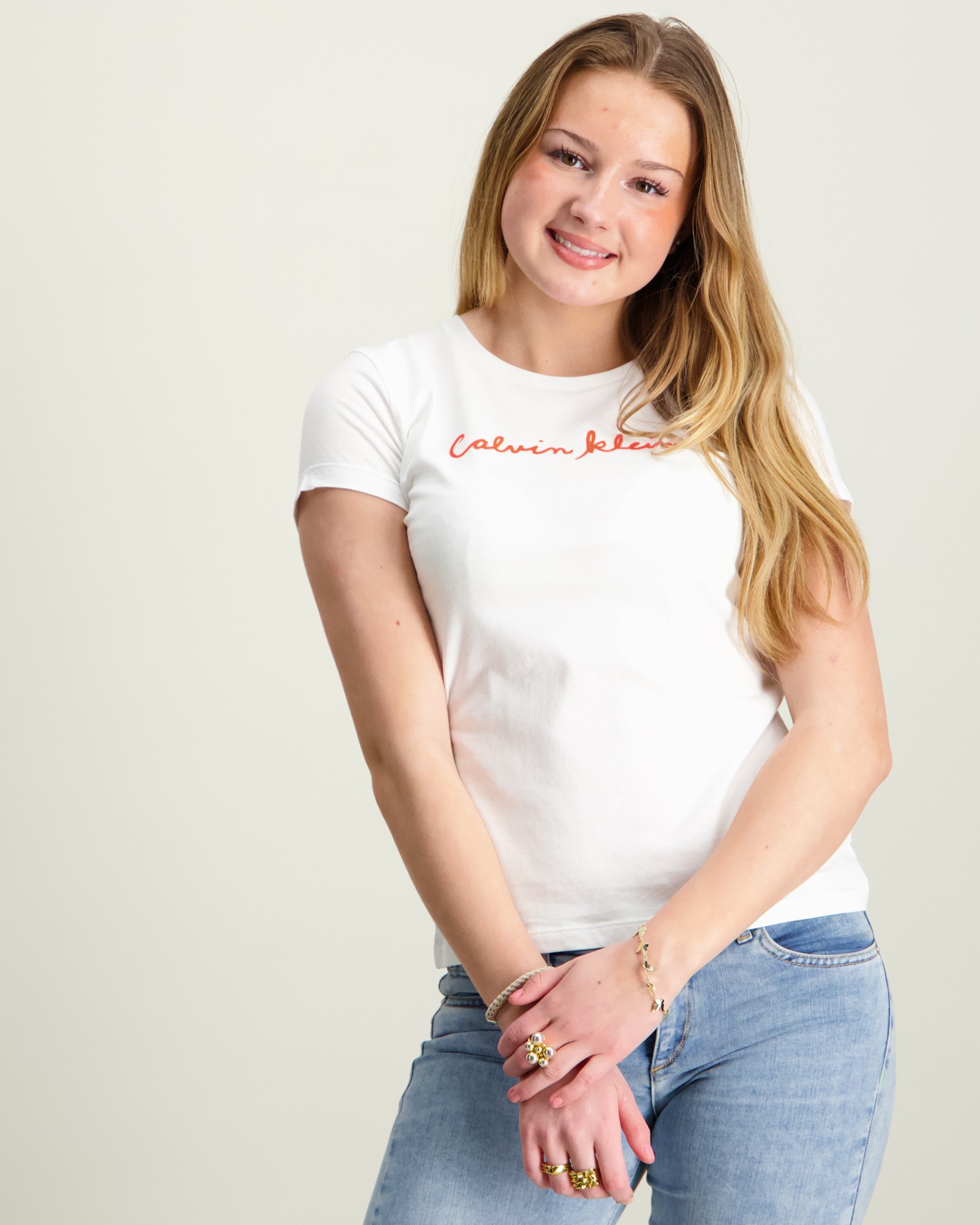 Calvin Klein SCRIPT LOGO SLIM SS T-SHIRT Valkoinen varten Tytöt | Kids ...