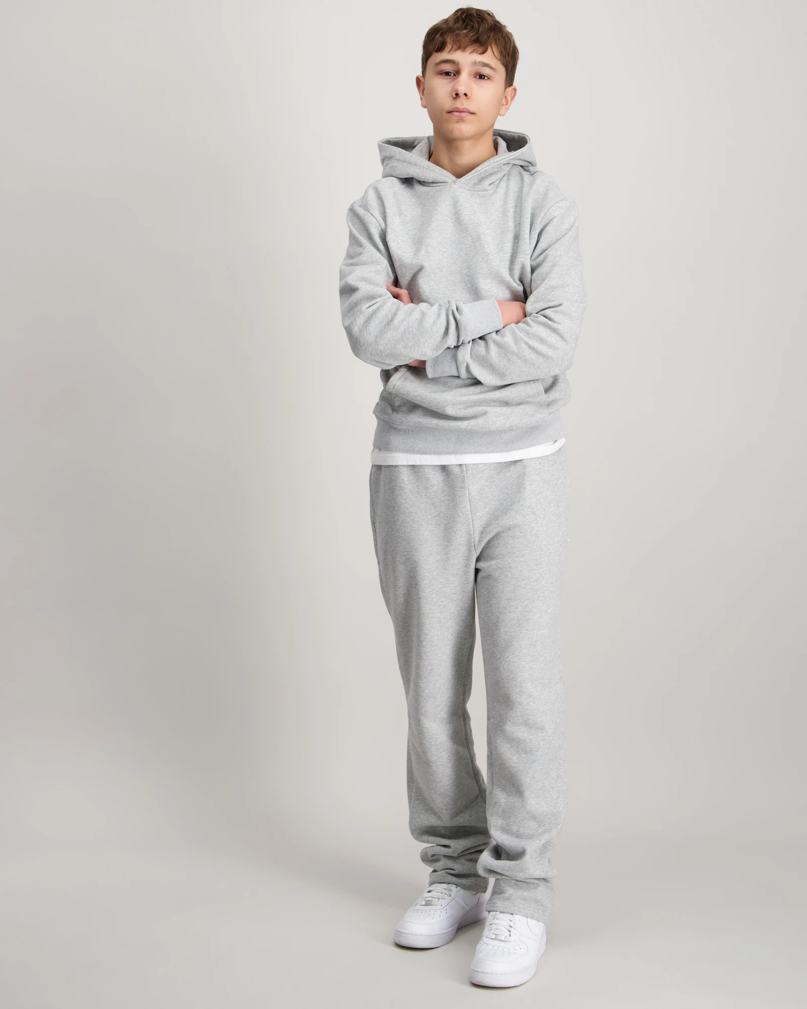 Zeke Essential Logo Tag Hoodie Grå för Kille | Kids Brand Store