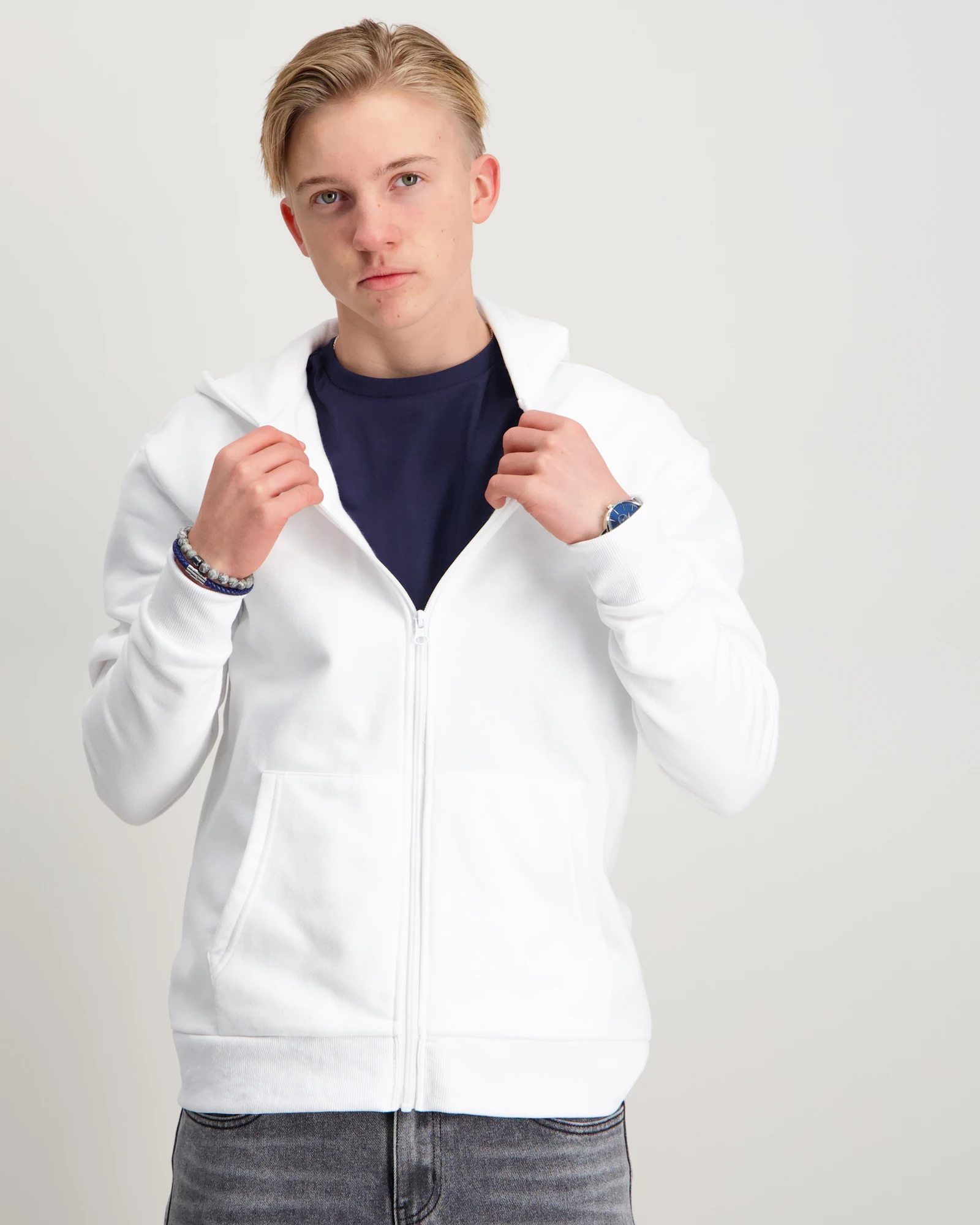 Zeke Essential Logo Tag Zip Hoodie Hvit til Gutt | Kids Brand Store
